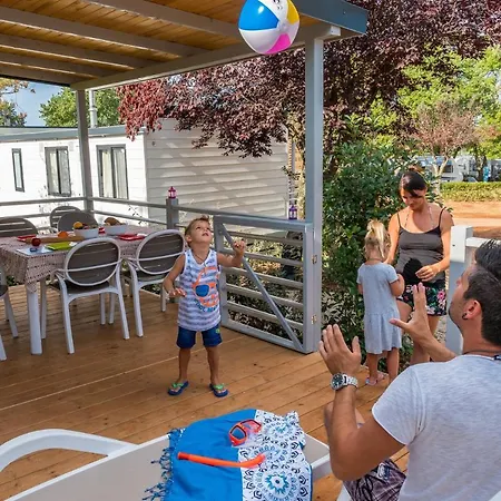 Mobile Homes Zaton Vacanceselect Holiday park 4*