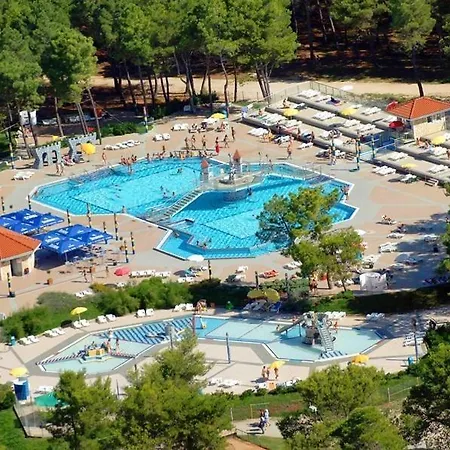 Kompleks wypoczynkowy Mobile Homes Zaton Vacanceselect Nin