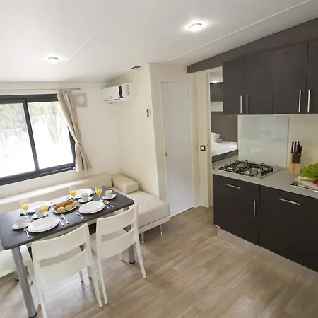 Mobile Homes Zaton Vacanceselect 4*