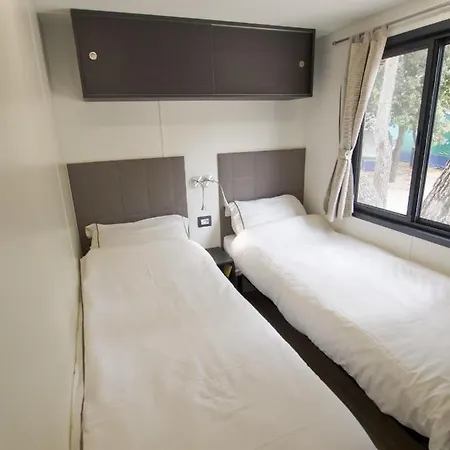 منتزه العطل Mobile Homes Zaton Vacanceselect