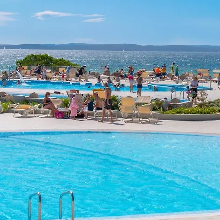 Mobile Homes Zaton Vacanceselect نين