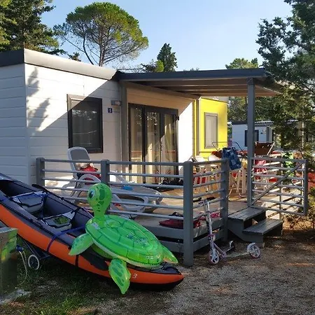 منتزه العطل Mobile Homes Zaton Vacanceselect